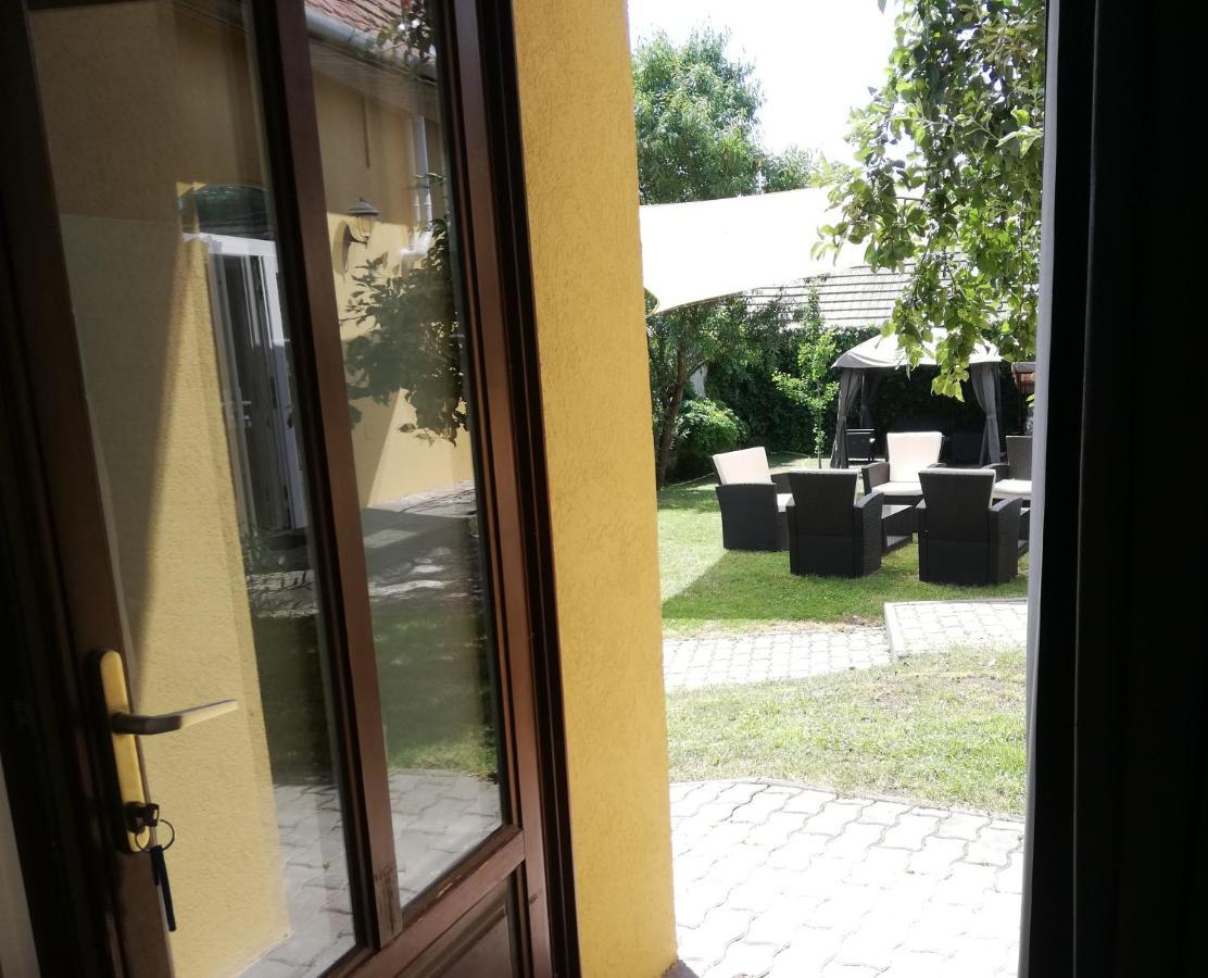 Malom-To Vendeghaz Tapolca Hotel Ngoại thất bức ảnh